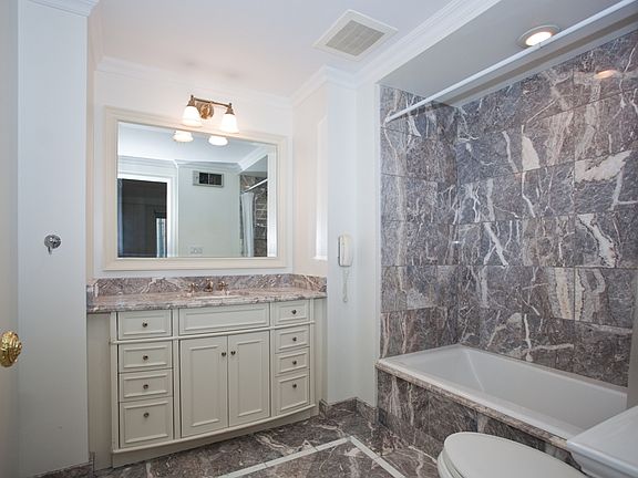 Gorgeous Marble Bath (1 of 3)