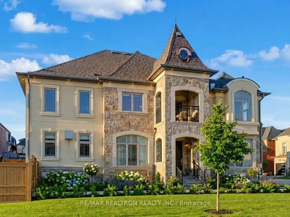 12 Hurst Ave, Vaughan, ON L6A 4X6