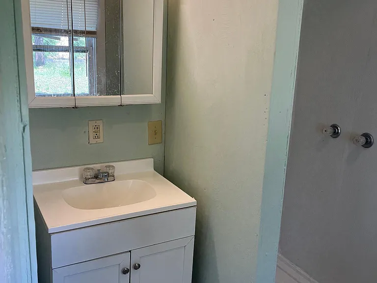 2511 NE Adams St — Photo 10