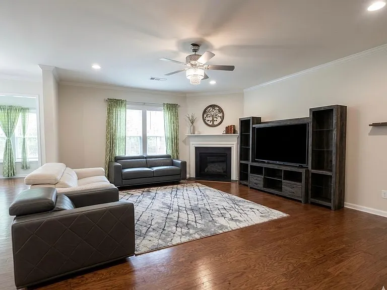 3550 Graham Way — Photo 8