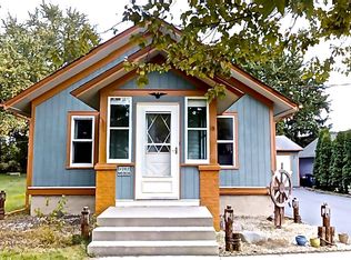 W282N6908 Main St, Merton, WI 53056