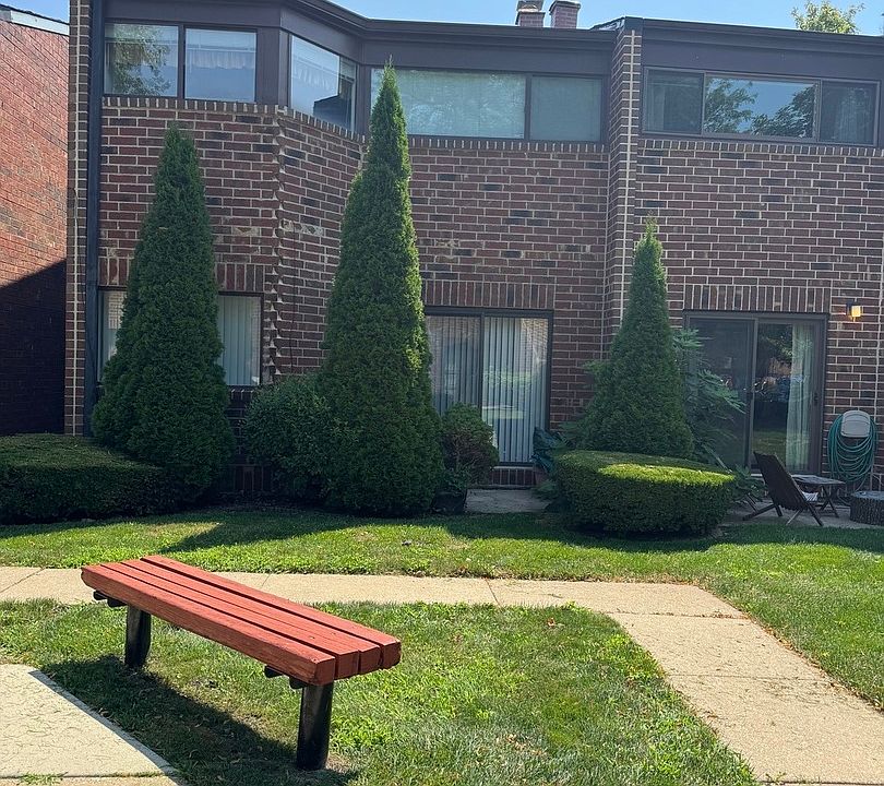 2nd image of 916 S May St #916