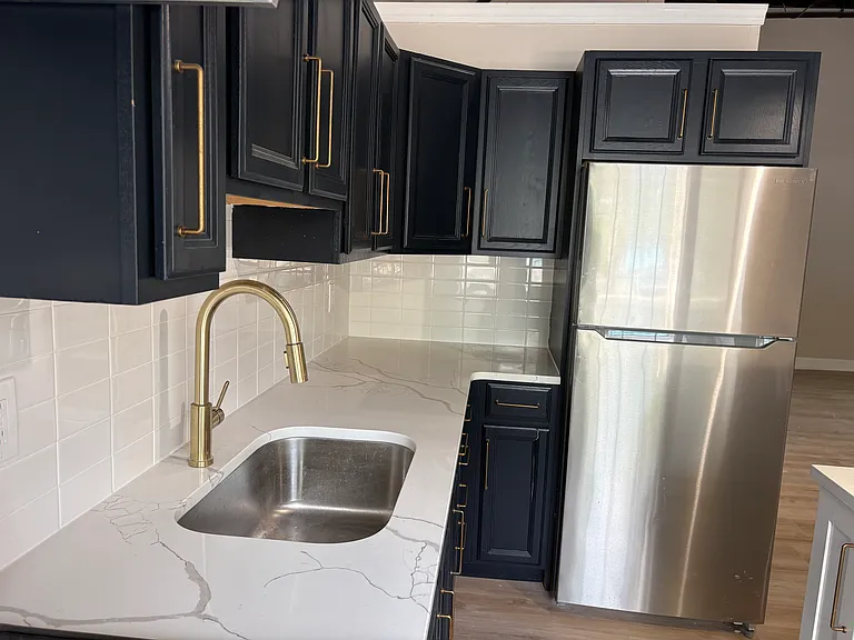 110 Railroad Ave #6 — Photo 4