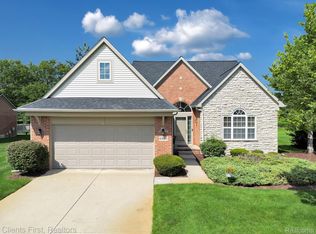 47890 Vistas Circle Dr N, Canton, MI 48188
