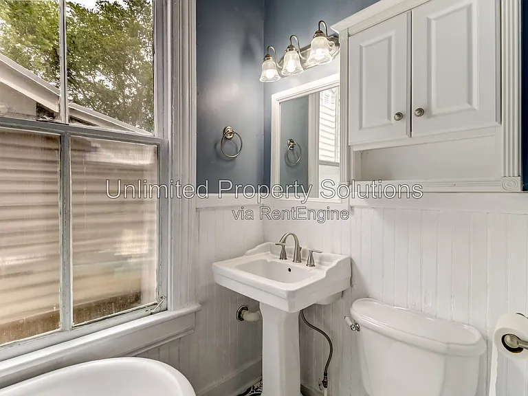 108 N 8th St #A — Photo 12