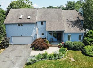69 Deer Run Rd, West Springfield, MA 01089