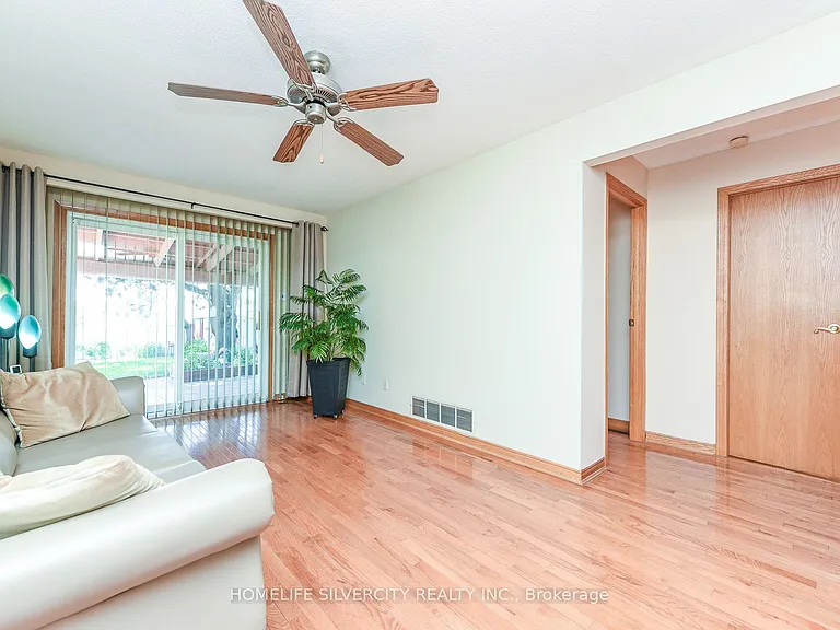 7378 Bybrook Dr — Photo 31