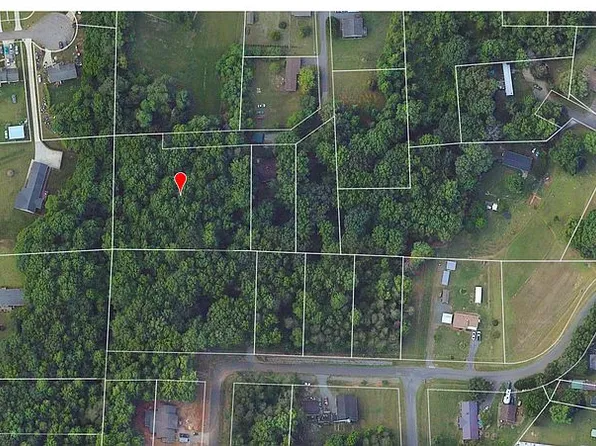 Hollow Forest Rd, Winston Salem, NC 27105