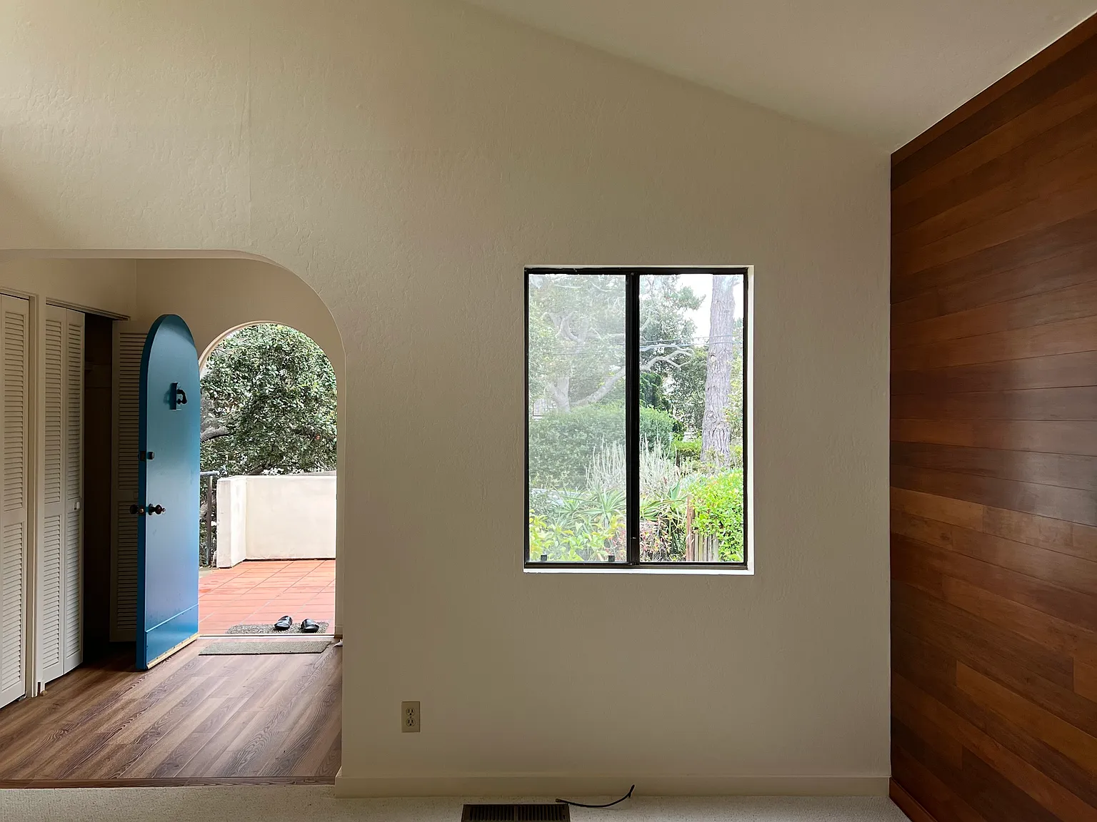 2 bed, 1.5 bath, 1400 sqft, $5,000 — Photo 3