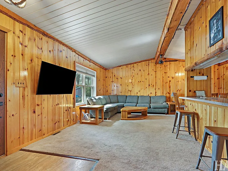 707 Kingston Blvd — Photo 8