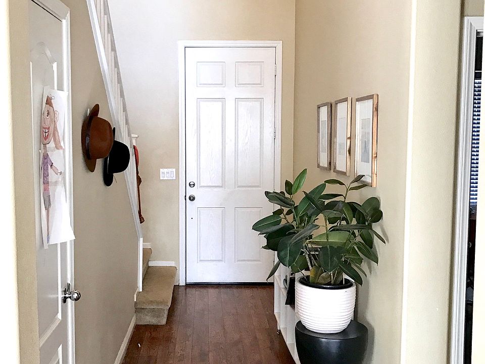 Entry way