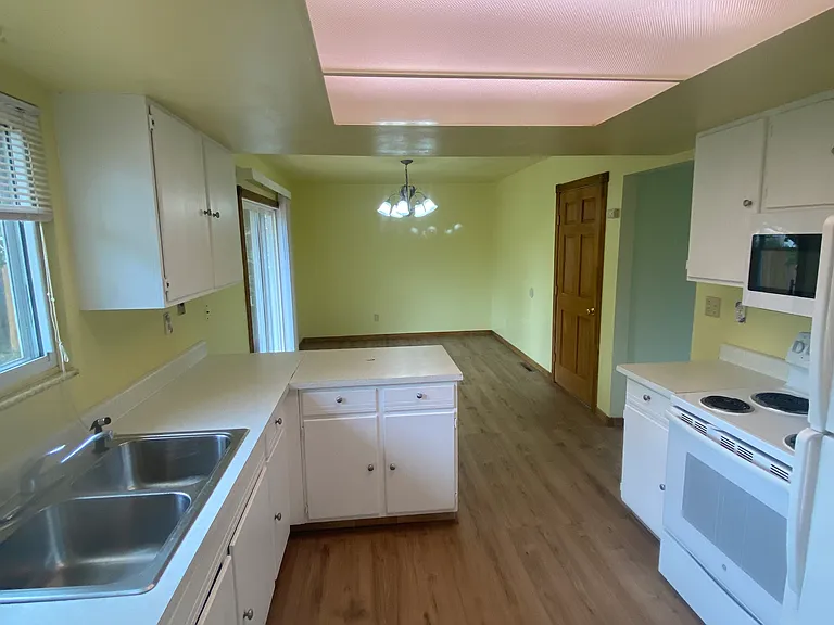 Kitchen area