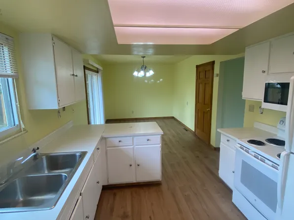 1042 Stanton St, Colorado Springs, CO 80907