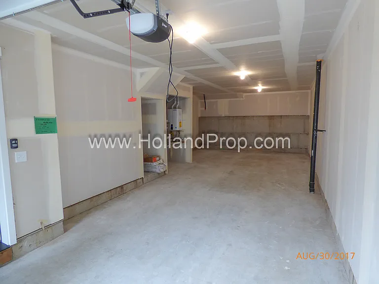 18390 Annamae Ln — Photo 23