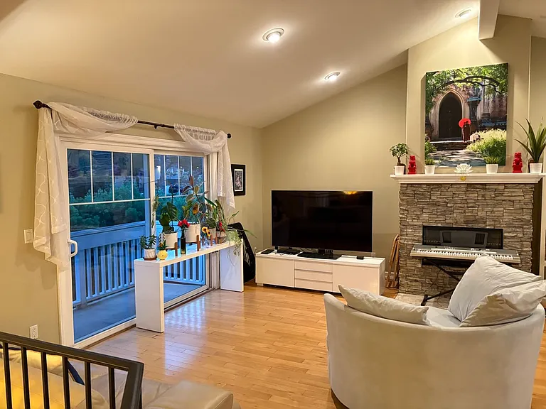 Living Room (Shared Space)