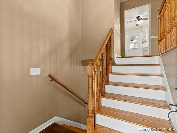 3rd image of 302 Country Club Drive