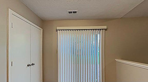 5th image of 5039 Harpers Ln