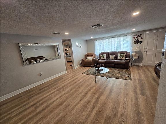 3rd image of 11614 Zimmerman Rd
