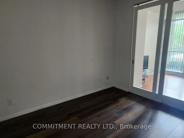 215 Fort York Blvd #215 — Photo 6