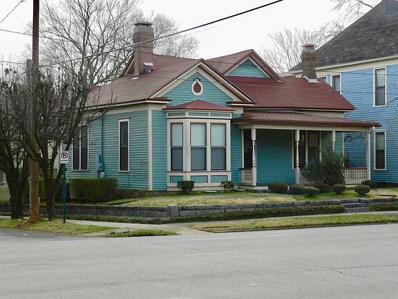 2nd image of 1501 Broadway St