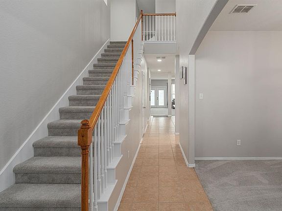 2nd image of 531 Highland Fairway Ln