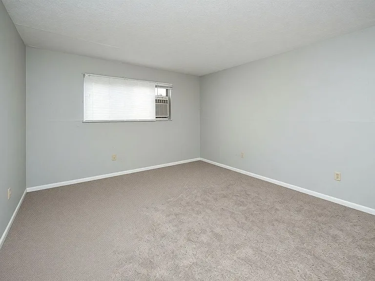 2419 Ohio Ave #8 — Photo 9