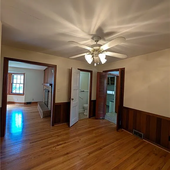 4720 Haywood Dr — Photo 10