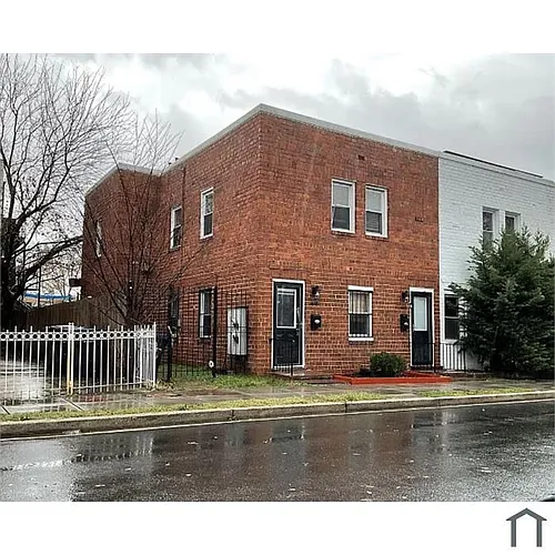 443 20th St NE Photo 1
