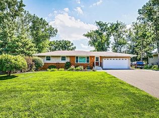4244 McMenemy St, Vadnais Heights, MN 55127