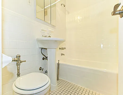 Rented by SW Queens Mezzanine | media 1