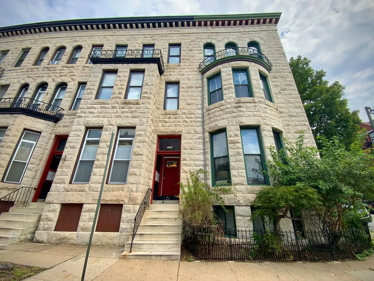Building Photo - 1703 Saint Paul St