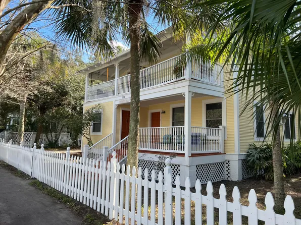 208 E Voorhis Ave APT 4, Deland, FL 32724