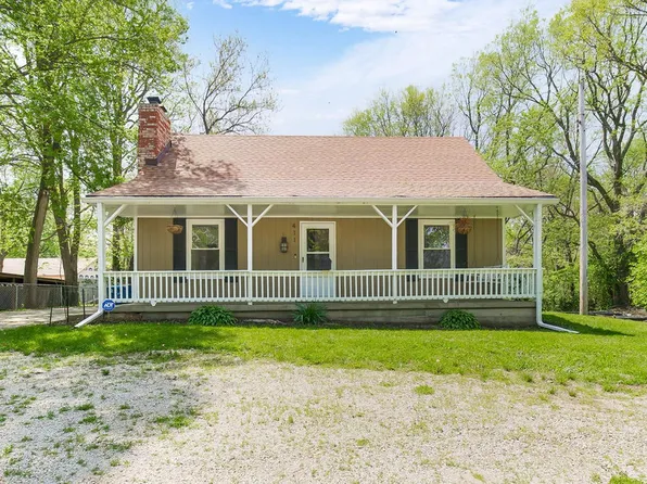 411 E Gudgell Ave, Independence, MO 64055
