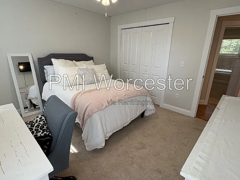 18 Lake Ave — Photo 16