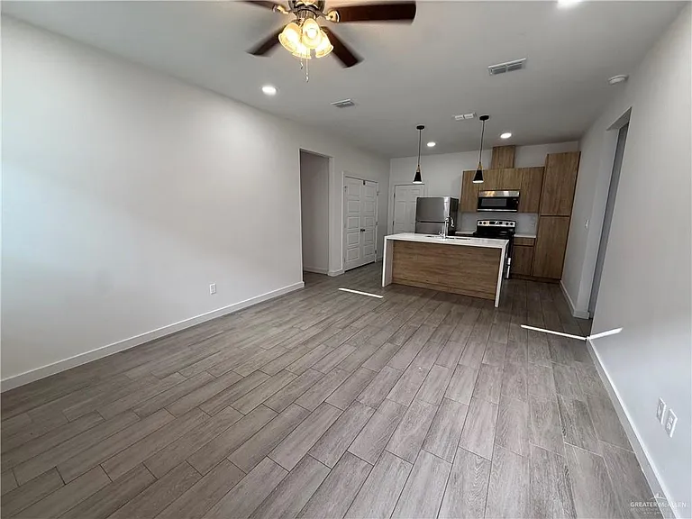 1306 W Platinum Dr #4 — Photo 6