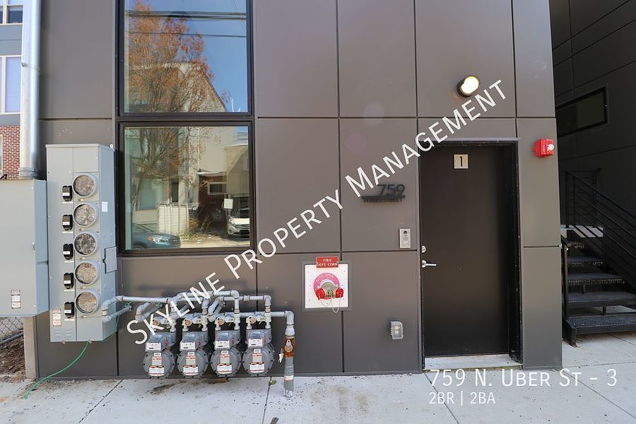 1st image of 759 N Uber St #3