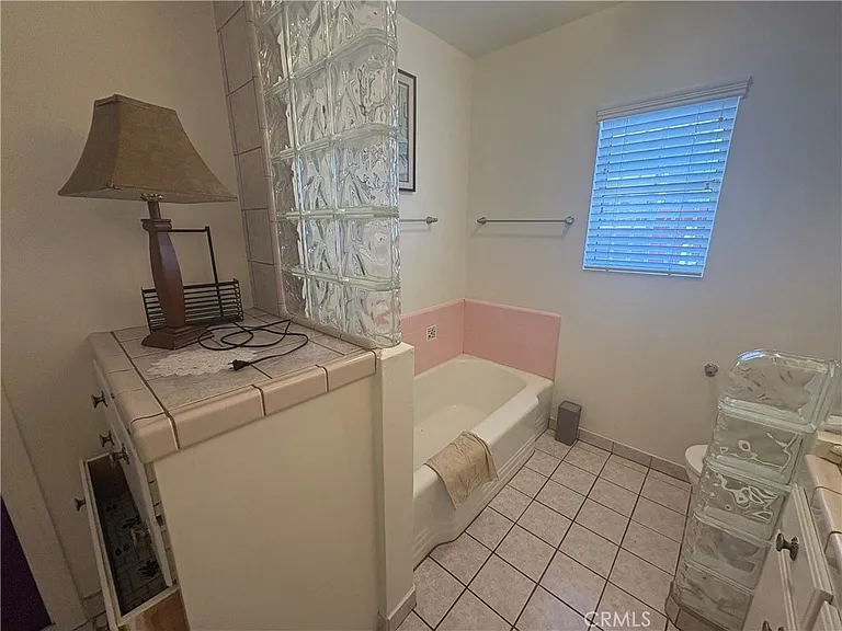 9407 Dorothy Ave — Photo 6