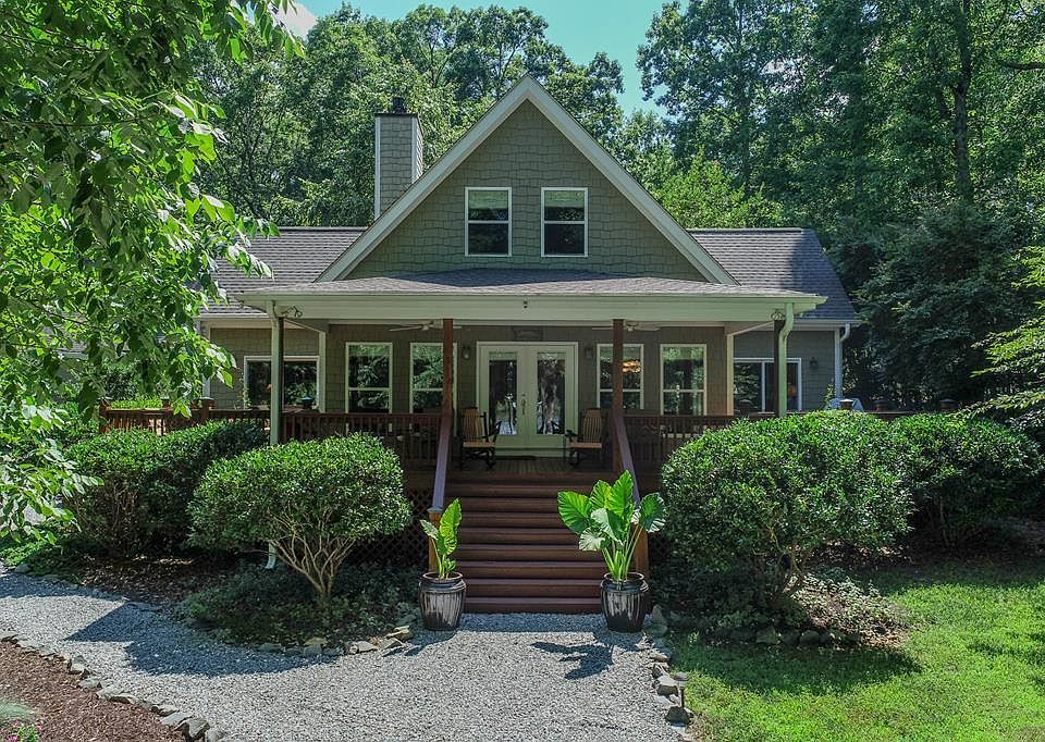 1st image of 1300 Alexander Dr #3