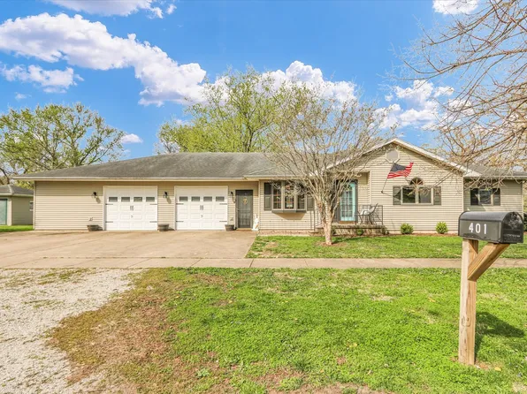 401 Colburn St, Ivesdale, IL 61851