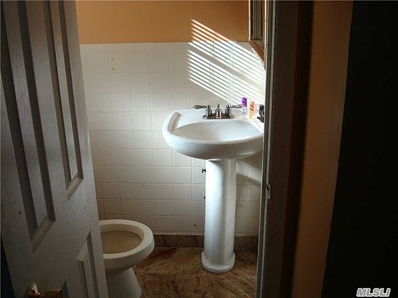 2nd image of 127 Pearsall Ave