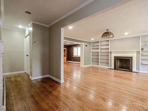 5th image of 1127 Fordham Lane