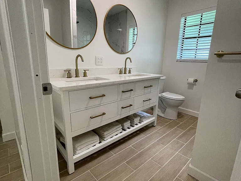 104 W Osceola Ln #A — Photo 3