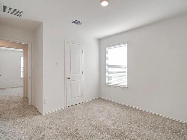 4230 Ramsbury Reach Ct — Photo 15
