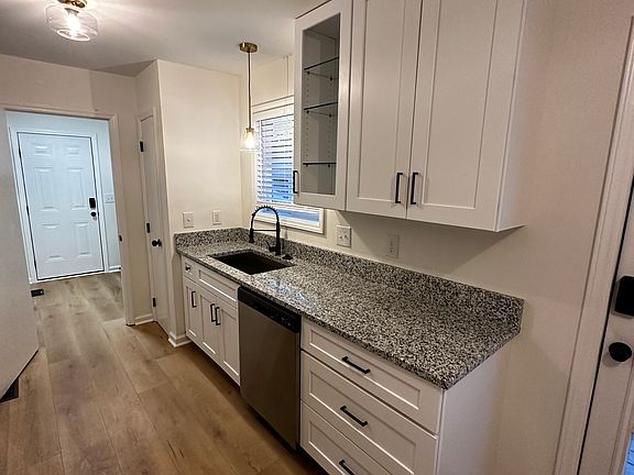 3rd image of 200 Gibson Park Dr APT A