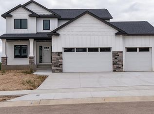 4136 Genevieve Ln NW, Rochester, MN 55901