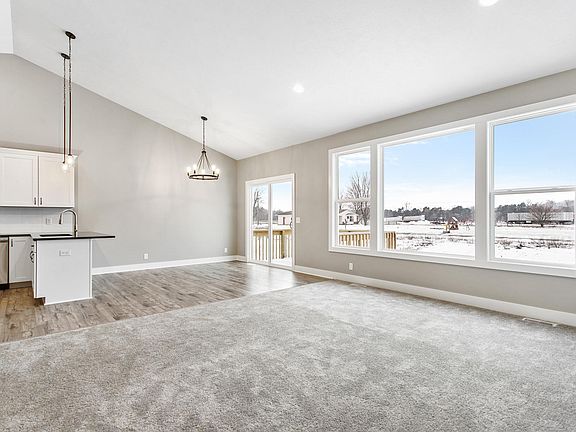 4th image of 6369 Eaglewood Dr