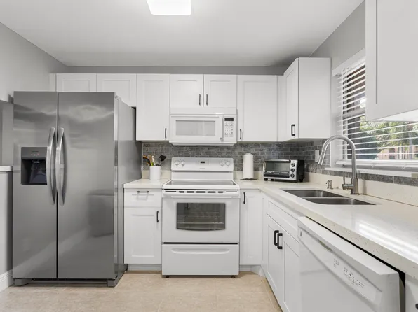 9700 SUNRISE LAKES Boulevard #101, Sunrise, FL 33322