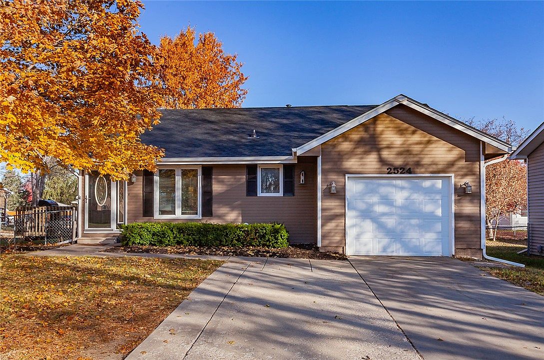 2524 Nw 14th St Ankeny Ia 50023 Zillow