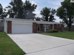 501 E 24th Ave, Hutchinson, KS 67502
