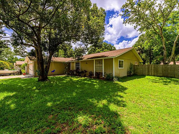 3rd image of 858 Pine Forest Trl W